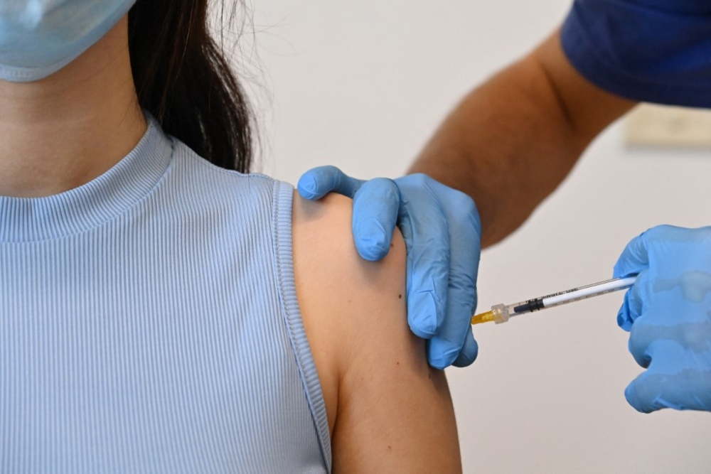 Sanidad apoya la segunda dosis de Pfizer en menores de 60 años vacunados con AstraZeneca