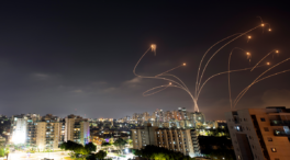 La Cúpula de Hierro de Israel intercepta un cohete lanzado desde Gaza