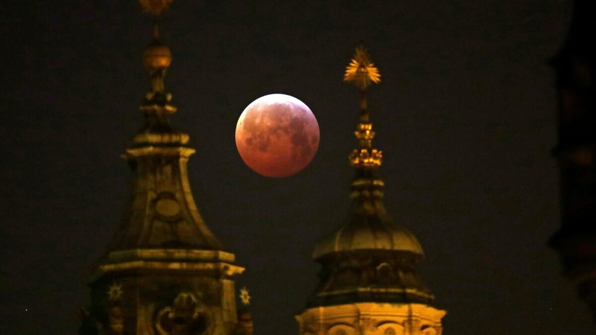 (FOTOGALERÍA) Espectáculo lunar en la tierra