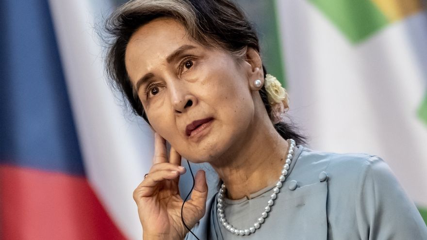 Suu Kyi comparece ante un tribunal por primera vez desde el golpe de Estado