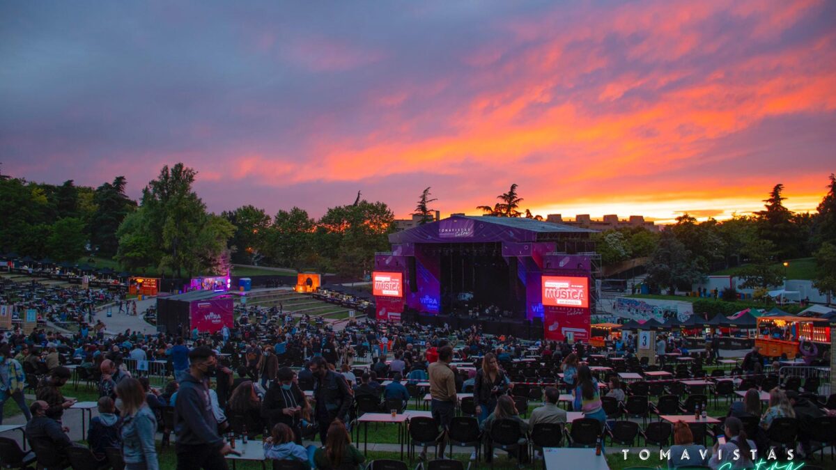 La música en directo vuelve en verano: experiencias turísticas y gastronómicas exclusivas, conciertos en catamarán y festivales ‘boutique’