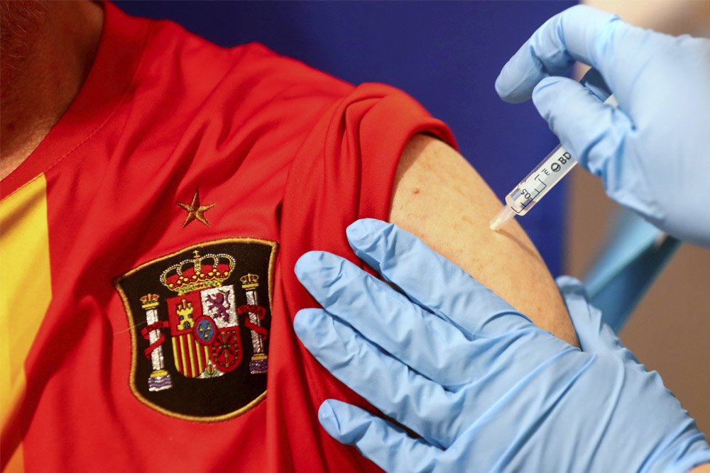España ya es el sexto país europeo en vacunación tras cinco meses de campaña