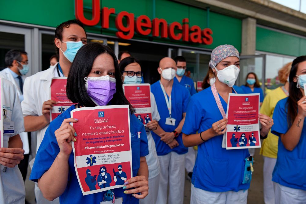 Cientos de sanitarios se movilizan para exigir la especialidad de urgencias