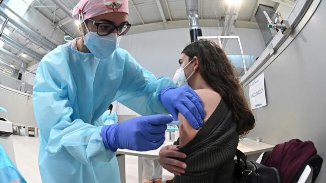 España, rumbo a los 25 millones de inmunizados contra el COVID