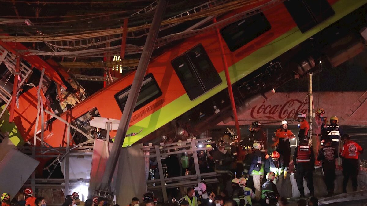 Al menos 23 muertos y más de 75 heridos al hundirse una vía elevada metro en Ciudad de México