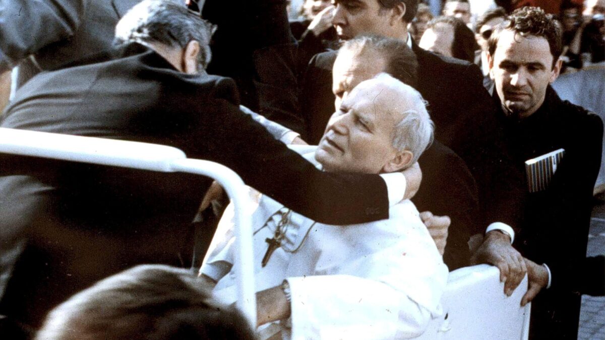 Los misterios sin resolver 40 años después del atentado a Juan Pablo II