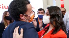 Arrimadas no dimite, asciende a Edmundo Bal y proclama: "Somos más imprescindibles que nunca"