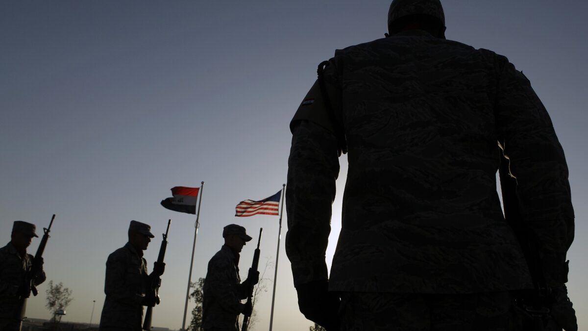 Caen tres cohetes en una base iraquí con tropas de EE.UU. sin causar víctimas