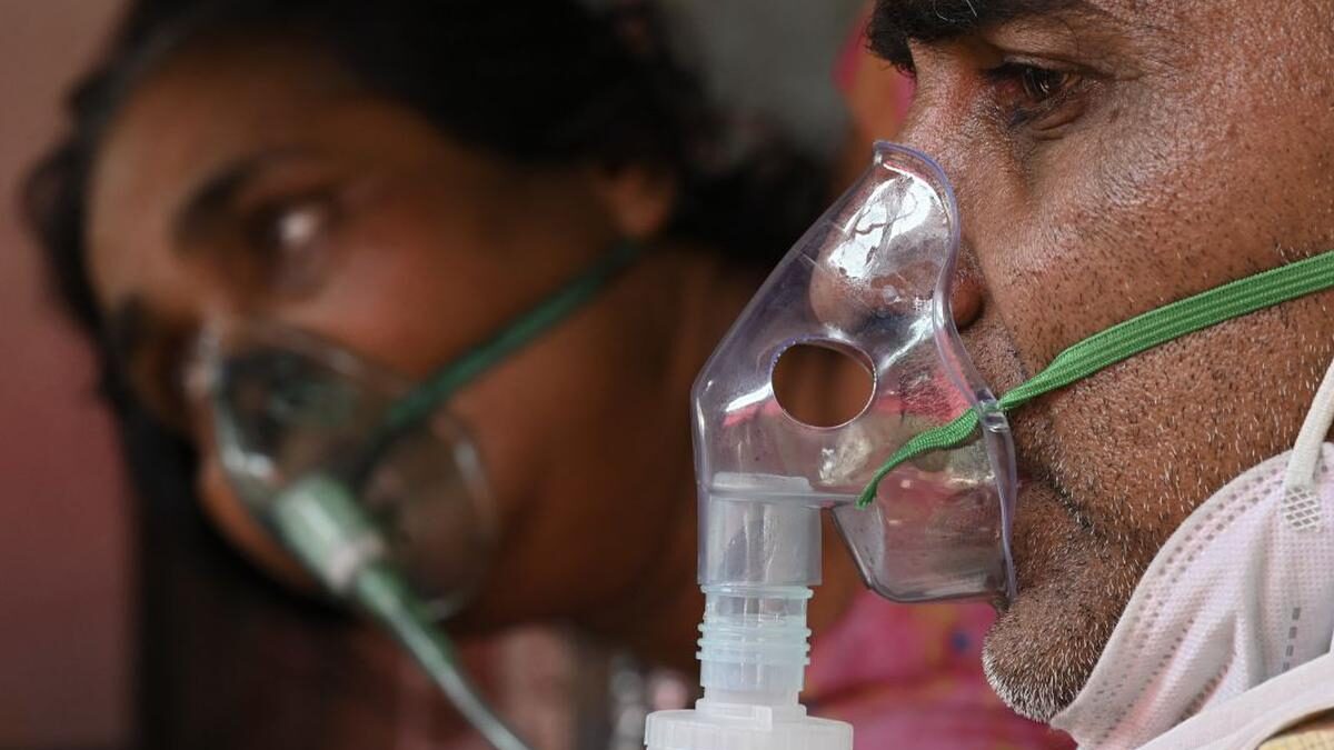 La India supera la barrera de las 4.000 muertes diarias por primera vez