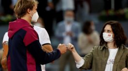 (VÍDEO) La ovación de la Caja Mágica para Ayuso que llamó la atención hasta de Zverev: "¿Quién es ella?"