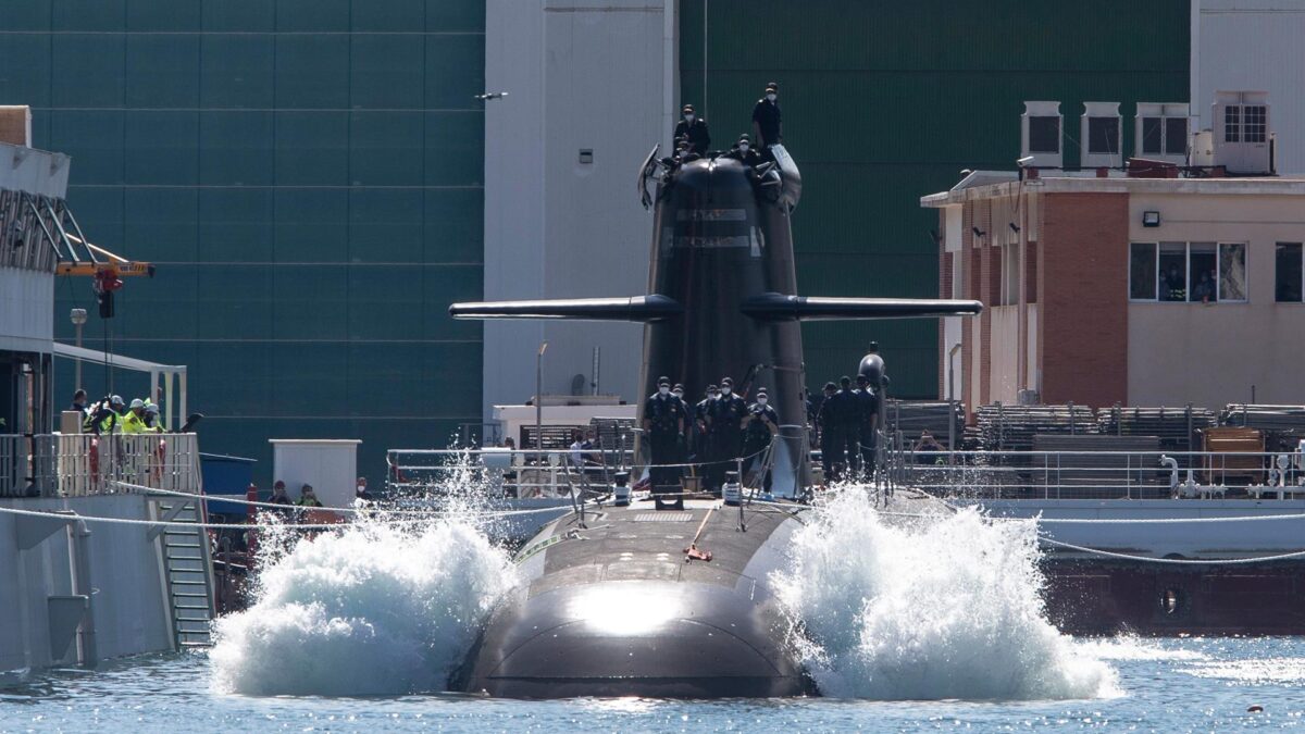 (VÍDEO) El Submarino S-81 toca agua por primera vez en Cartagena