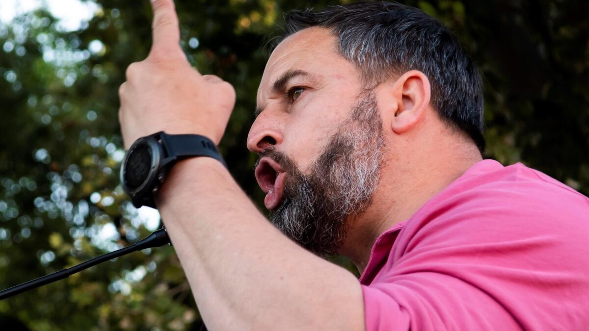 Abascal acusa al PSOE de actuar como una «mafia corrupta» por prohibir el mitin de Vox en Ceuta
