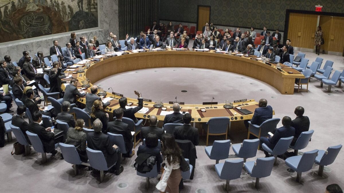 El Consejo de Seguridad de la ONU pide negociaciones a Afganistán y talibanes