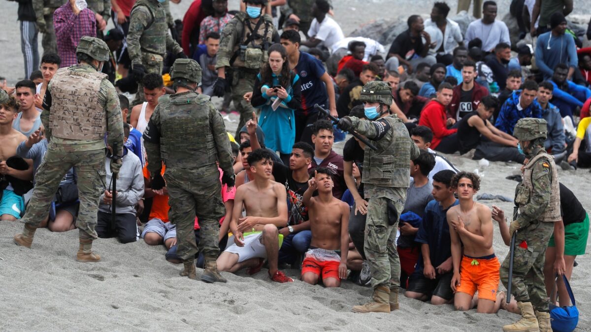 Las comunidades acogerán a 200 menores no acompañados de Ceuta