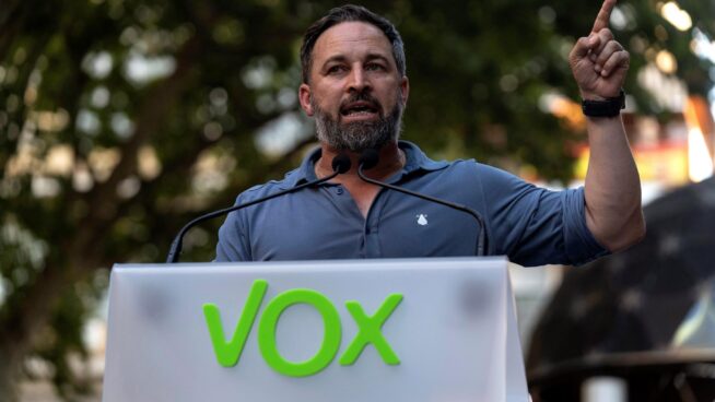 Vox rompe relaciones con el PP por abstenerse en la declaración de "persona non grata" a Abascal en Ceuta