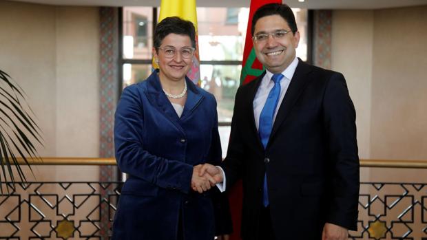 Rabat contradice a Laya al asegurar que no hay contactos entre España y Marruecos