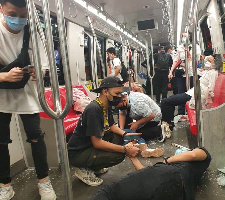 (VÍDEO) Un accidente ferroviario deja al menos 166 heridos en Malasia, según medios locales
