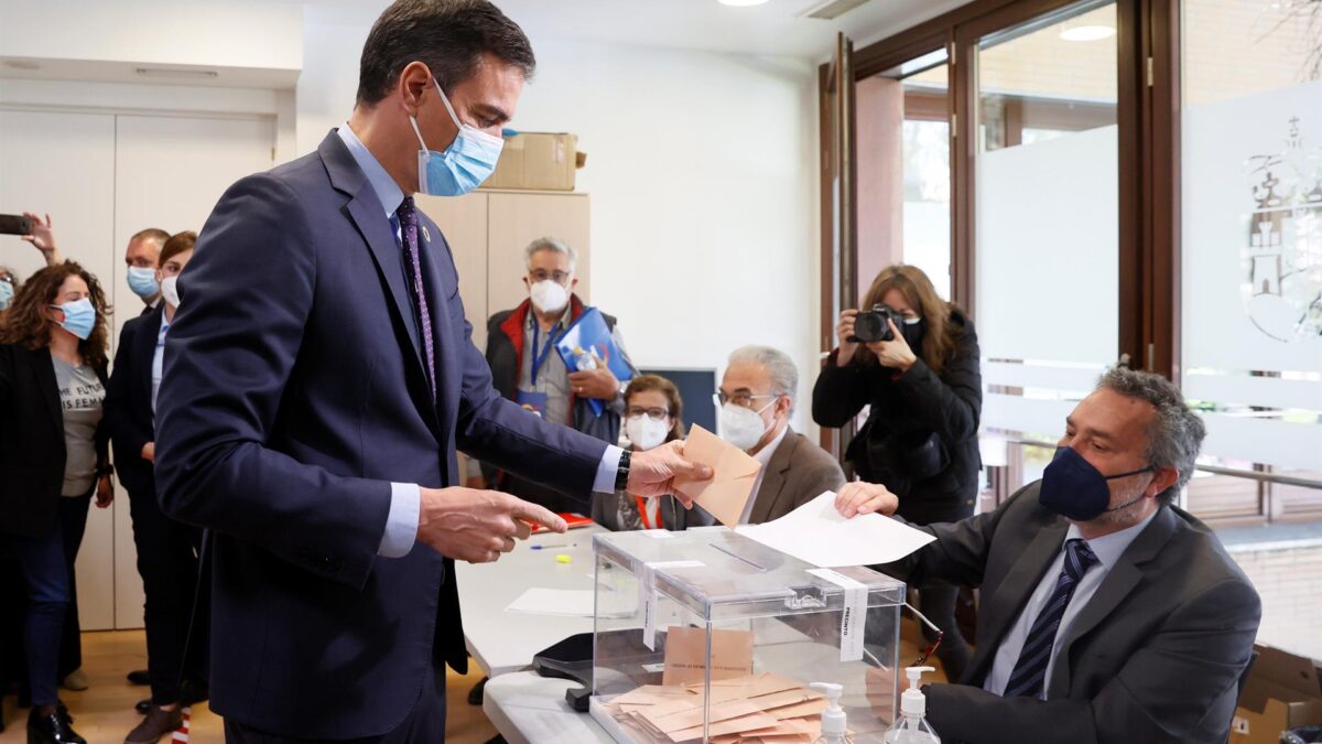 Sánchez evita comentar el resultado de las elecciones en Madrid