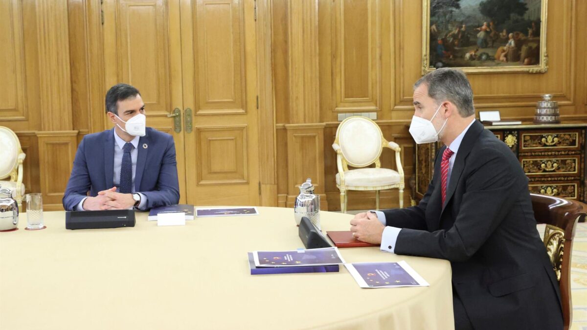 (VÍDEO) Felipe VI, en una reunión con Sánchez: «Madrid ha sido una liberación»