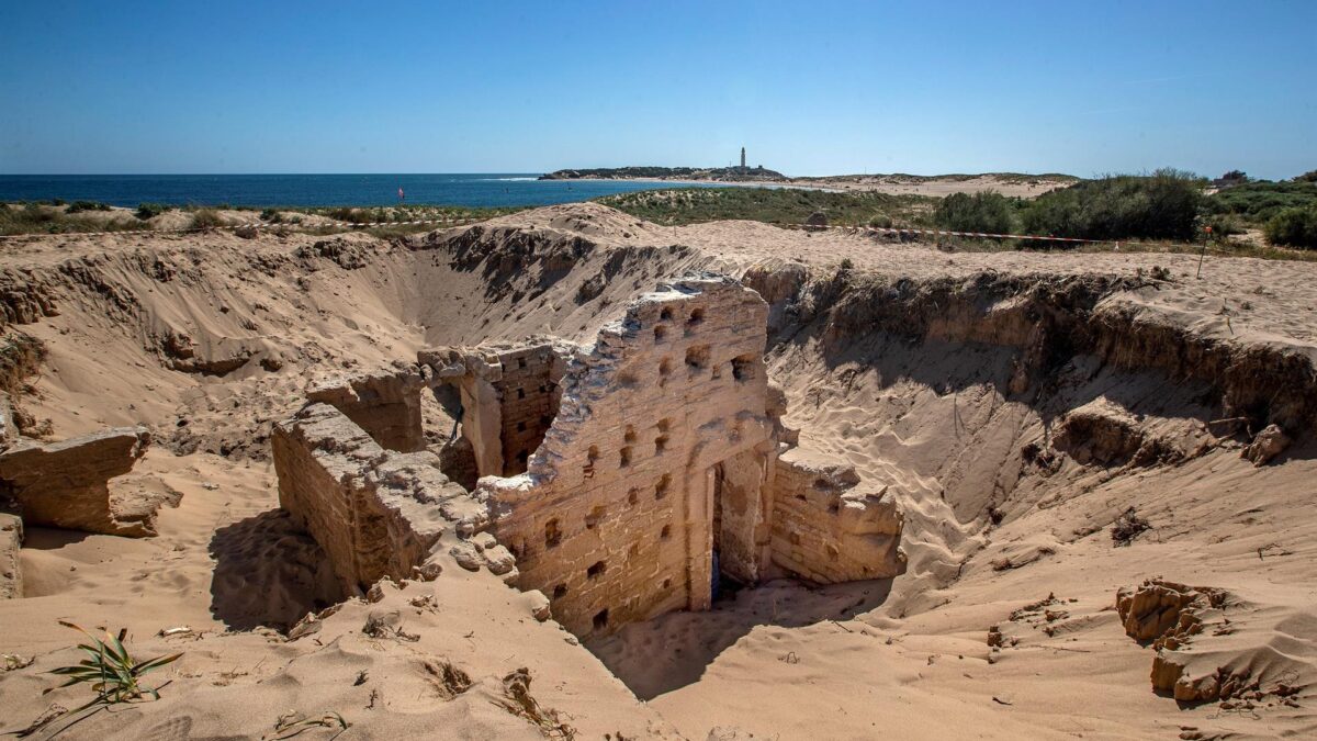 (FOTOGALERÍA) Descubren en la costa de Cádiz unas termas romanas excepcionalmente conservadas de casi cuatro metros de altura