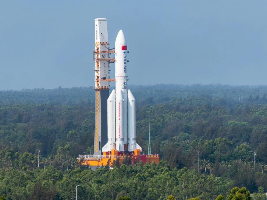 (VÍDEO) Un cohete chino fuera de control regresará a la Tierra este fin de semana