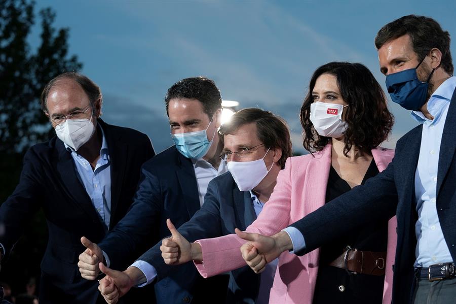 Madrid echa el cierre a la campaña de la crispación con dos bloques enfrentados