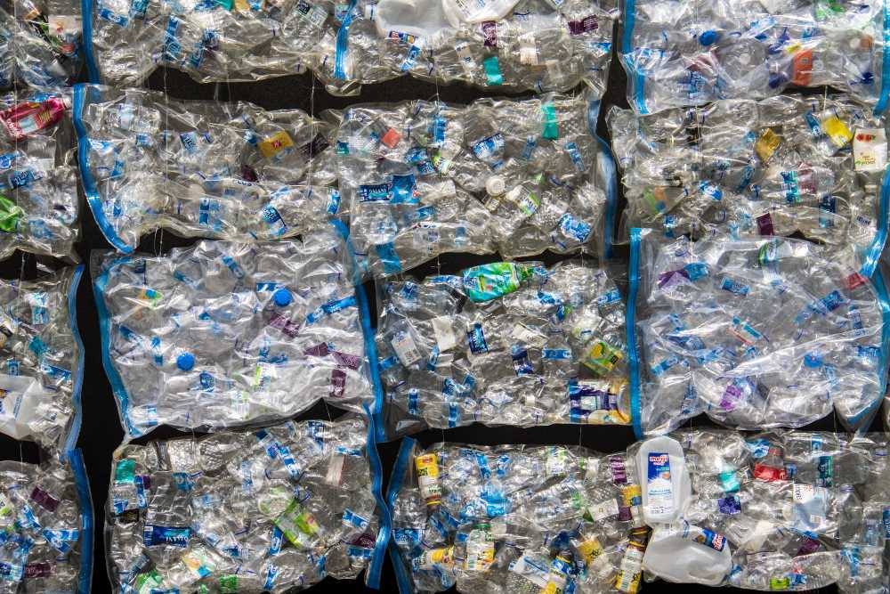 La producción mundial de plástico retrocedió en 2020 por primera vez desde 2008