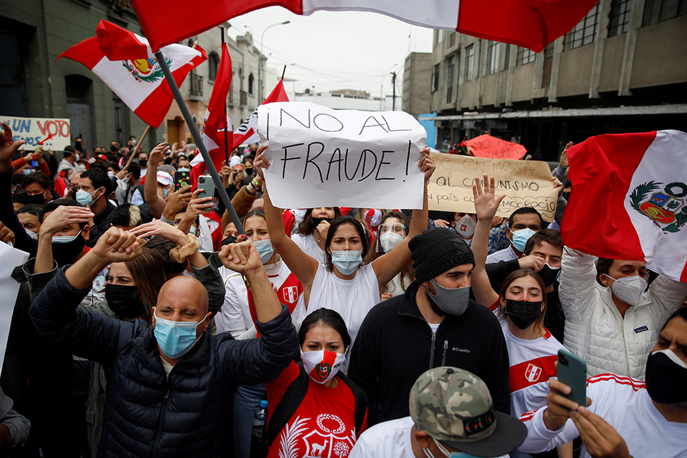 La cruzada de Fujimori por anular votos lleva a Perú a una tensión insólita