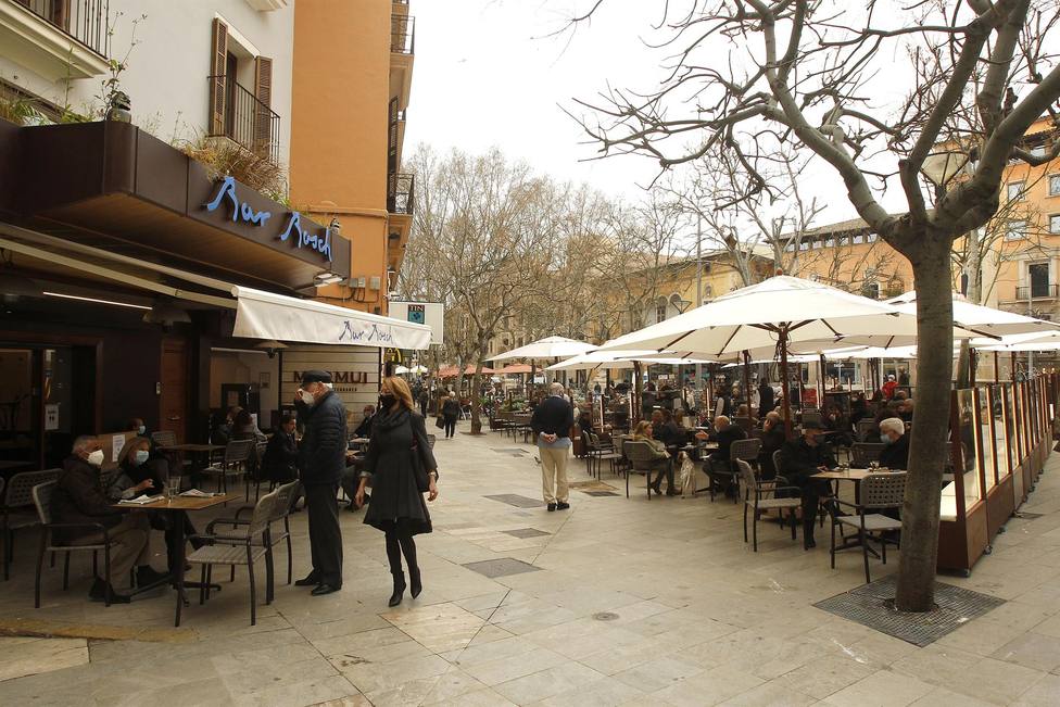 Baleares abrirá sus bares y restaurantes hasta la medianoche a partir del domingo