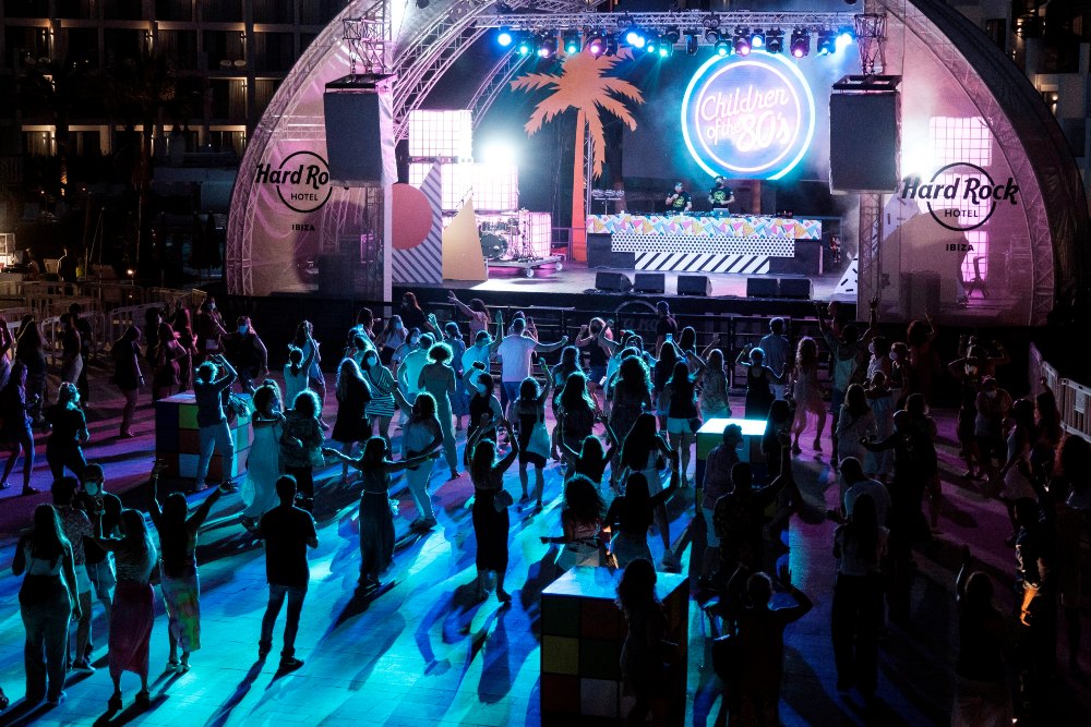 Ibiza ensaya su regreso a la vida nocturna con 1.500 invitados en el Hard Rock