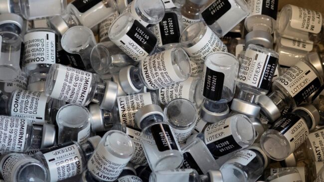 La EMA urge a completar la vacunación por la “rápida propagación” de variante india