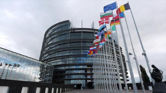 La UE aprueba 500 millones más para financiar el envío de armas a Ucrania