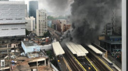 (VÍDEO) Incendio y explosión "grave" cerca de una estación de metro de Londres