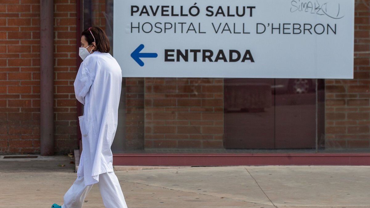 La presión hospitalaria sigue bajando y España encadena 4 días de descenso en la incidencia
