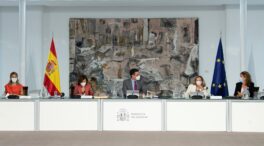 El Consejo de Ministros aprobará hoy la eliminación del uso de mascarillas en exteriores y una rebaja fiscal de la factura de la luz