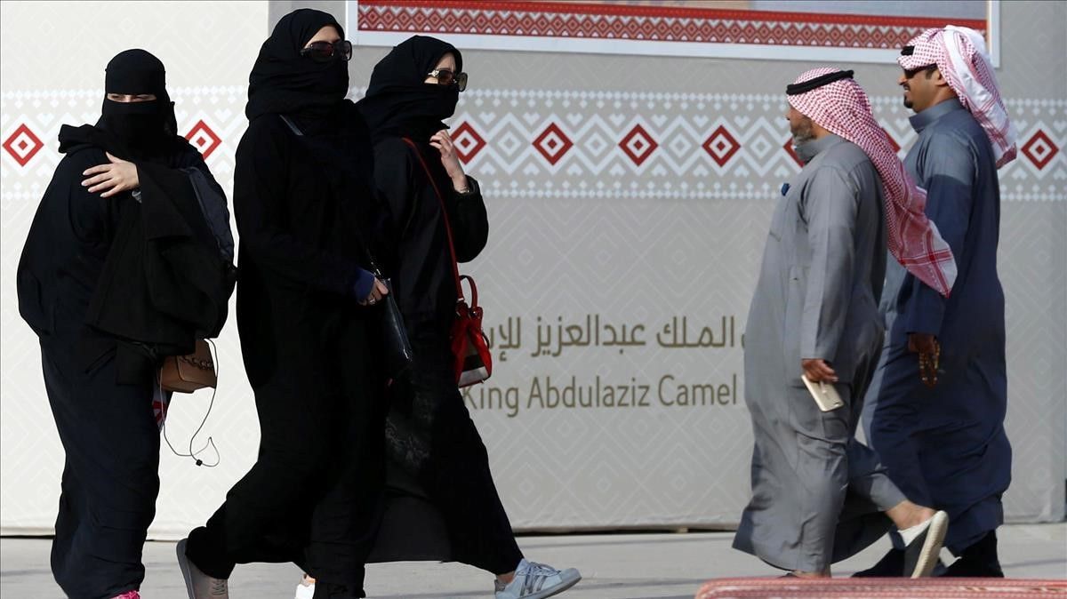 Arabia Saudí permitirá a las mujeres vivir de forma independiente sin permiso de un hombre