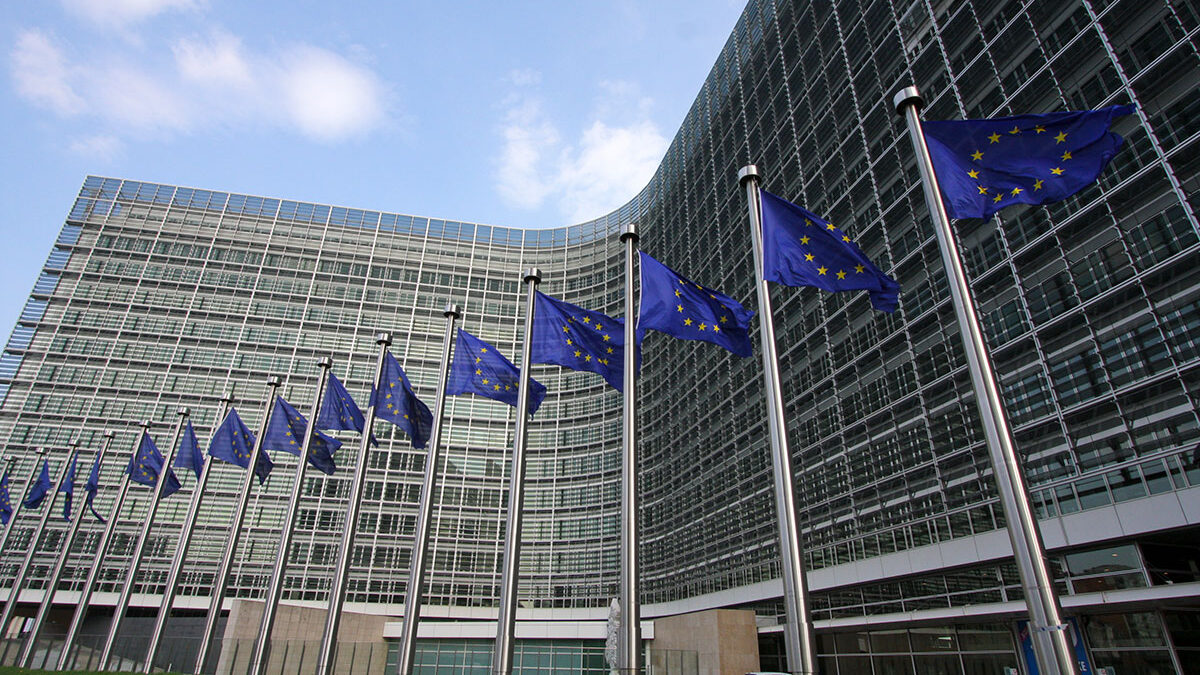 Bruselas avala un nuevo producto financiero para apoyar a las pymes afectadas por el COVID