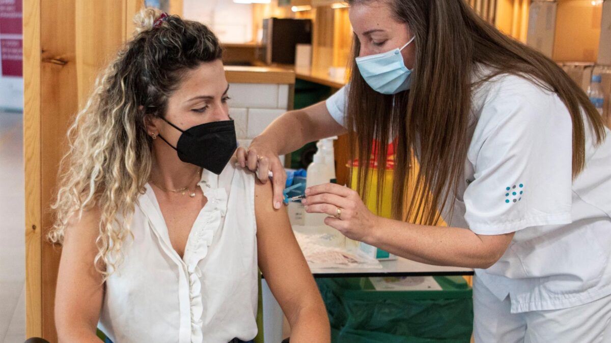 La Comunidad de Madrid inicia la vacunación a menores de 49 años