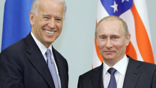 Biden y Putin hablarán por teléfono este jueves para abordar la escalada de la tensión en Ucrania