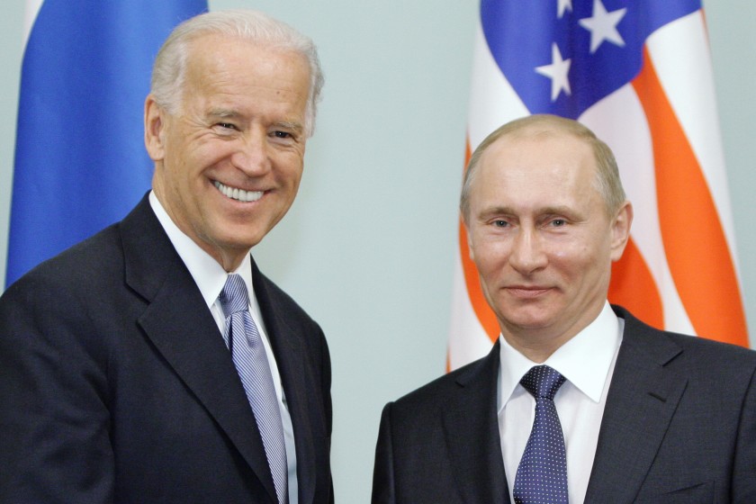 Biden y Putin hablarán por teléfono este jueves para abordar la escalada de la tensión en Ucrania