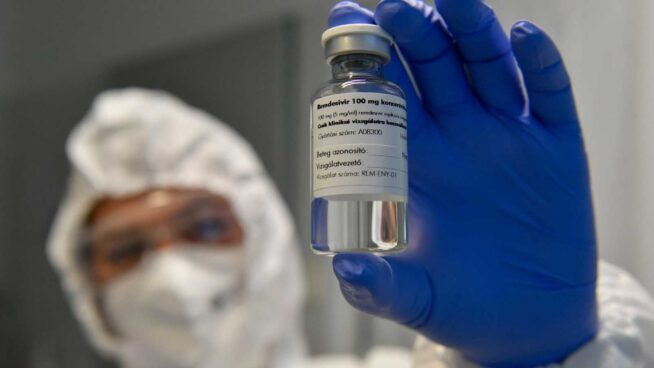 ¿Qué impacto habría tenido el remdesivir en España durante la primera ola del coronavirus? Un estudio tiene la respuesta