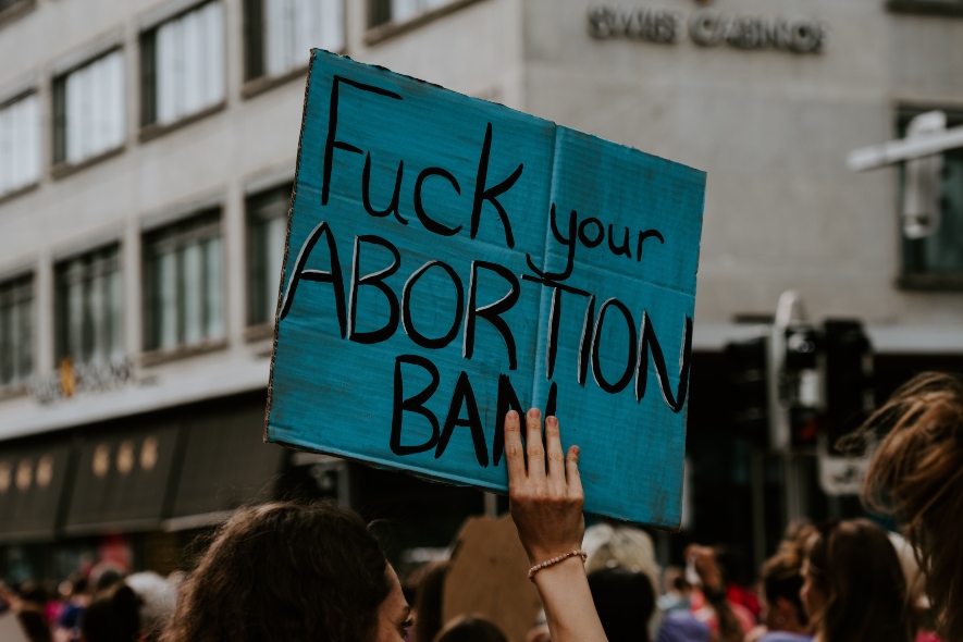 ¿Es acoso o es información?: la polémica en las puertas de las clínicas abortistas 1