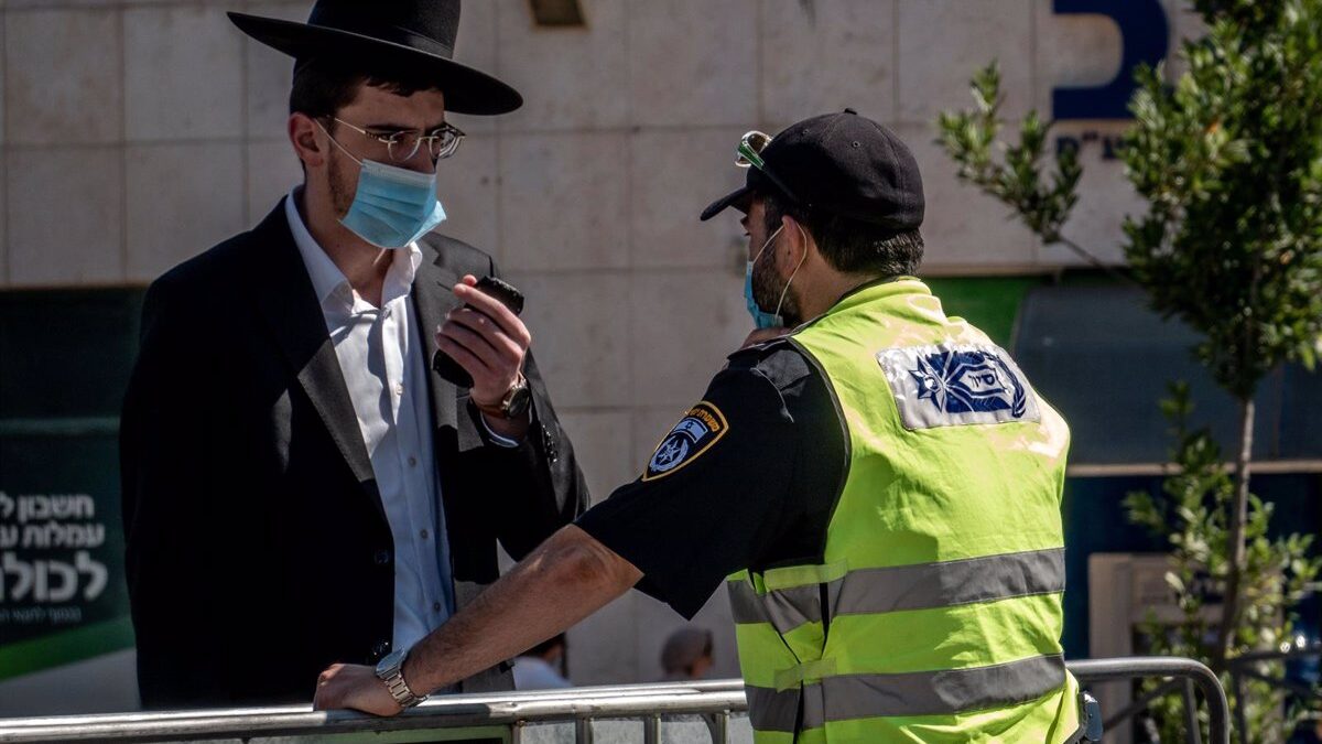 Israel comenzará a aplicar la cuarta dosis cuando hayan pasado cuatro meses desde la tercera