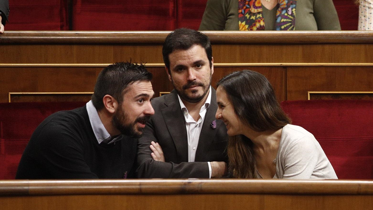 De nacionalizar las eléctricas a adelantar la hora valle: las redes critican el cambio de discurso de Podemos