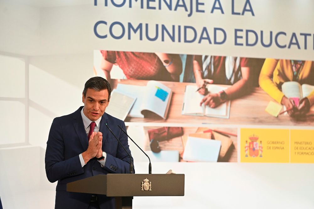 Sánchez prevé comenzar la vacunación de los estudiantes de ESO y Bachiller dos semanas antes del inicio de curso