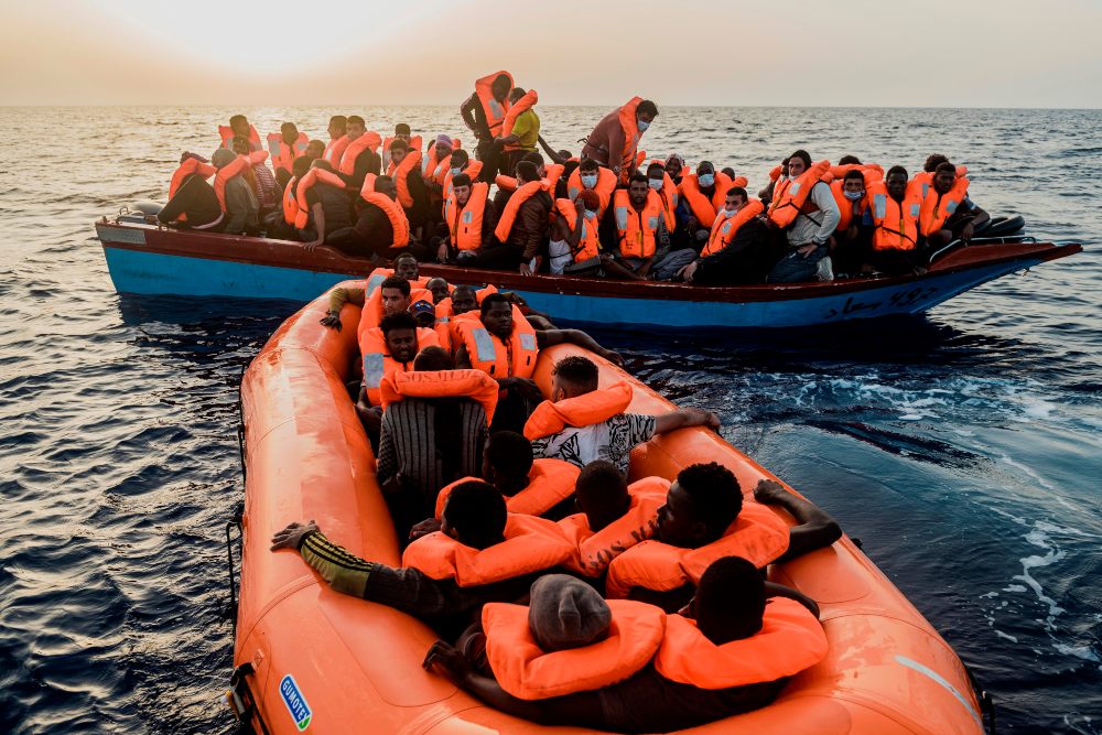 El único barco de rescate en el Mediterráneo central ya lleva 132 personas a bordo