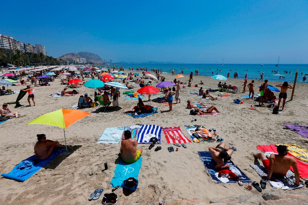 Francia desaconseja reservar vacaciones en España: «Los que todavía no han reservado, eviten España en sus destinos»