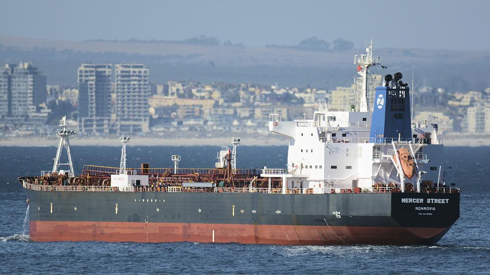 Israel responsabiliza a Irán del ataque a un buque cisterna cerca de Omán