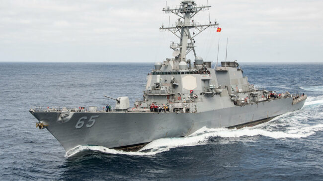Pekín expulsa a un destructor de EE.UU. en el mar de China Meridional