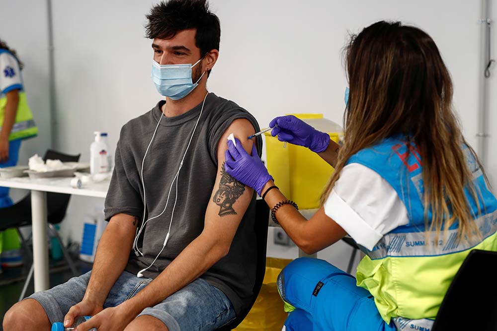 España supera los 25 millones de vacunados con la pauta completa